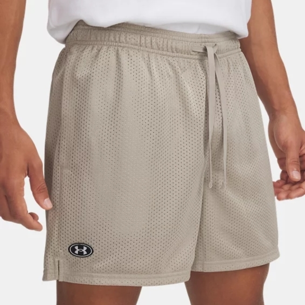 Under Armour Men Elastic Waistband 5" Icon Mesh Shorts in Timberwolf Taupe | 2XL